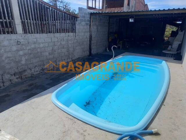 Casa para Venda em São José dos Campos - 5