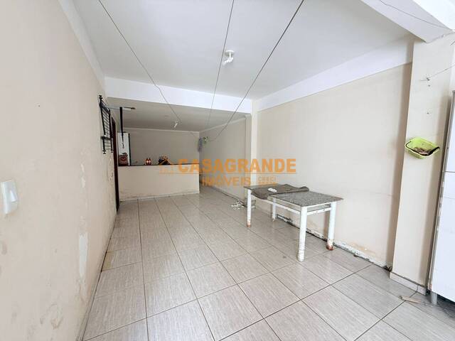 Casa para Venda em São José dos Campos - 4
