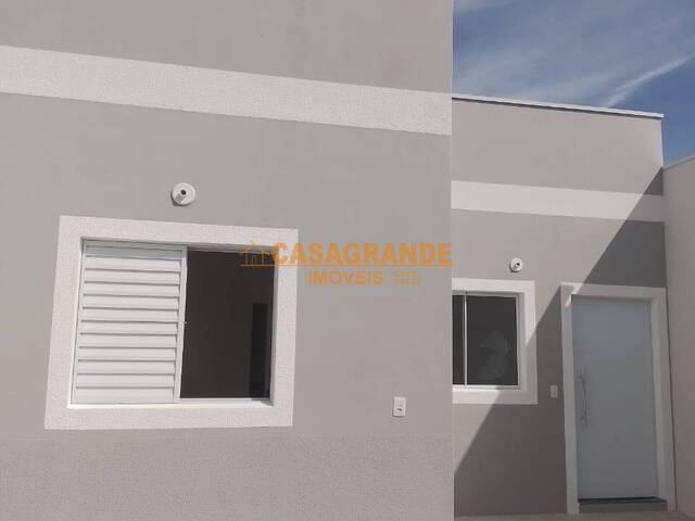 Casa para Venda em São José dos Campos - 5