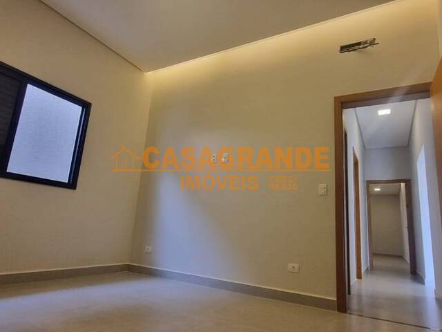 #12073 - Casa para Venda em São José dos Campos - SP - 3