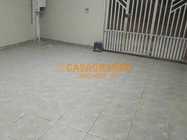#12077 - Casa para Venda em Jacareí - SP - 2