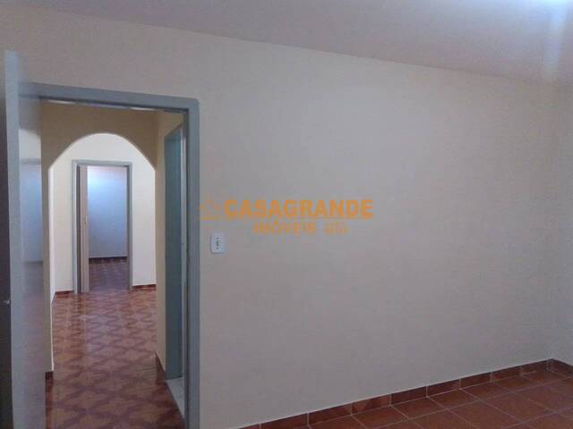 Casa para Venda em São José dos Campos - 5