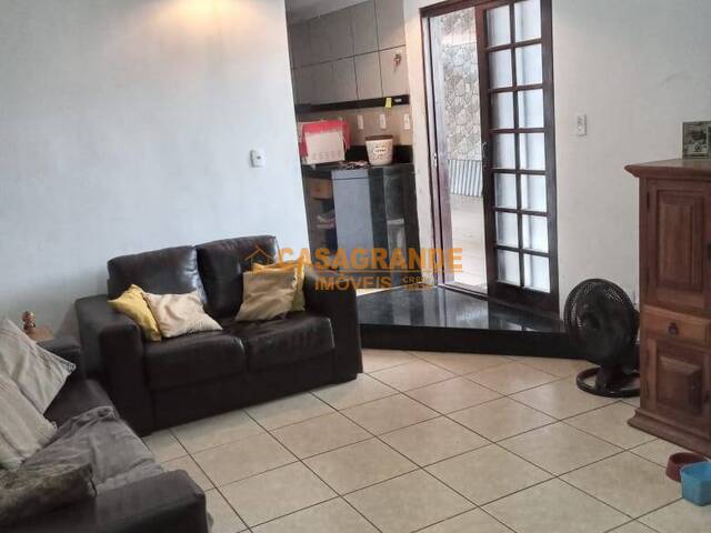 #12110 - Casa para Venda em São José dos Campos - SP - 3