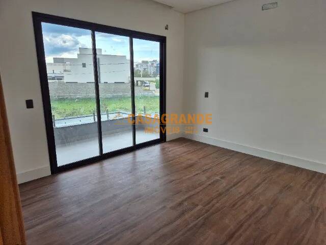 Casa para Venda em São José dos Campos - 5
