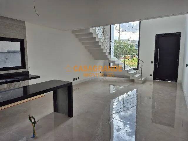 Casa para Venda em São José dos Campos - 4
