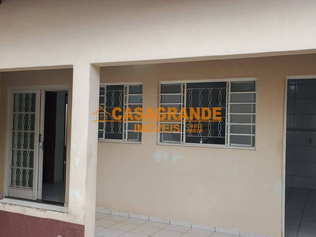 Casa para Venda em São José dos Campos - 3