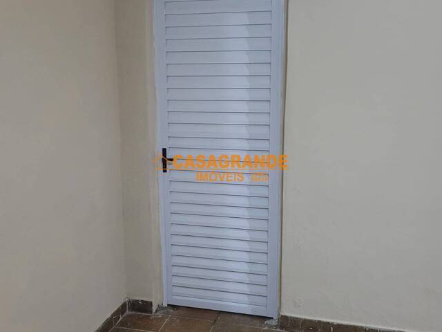 Casa para Venda em São José dos Campos - 5