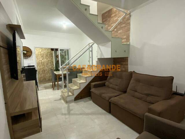Casa para Venda em São José dos Campos - 4