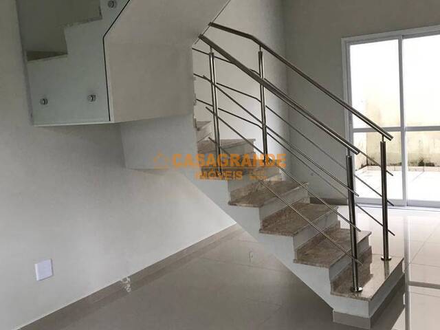 #12136 - Casa para Venda em São José dos Campos - SP - 2