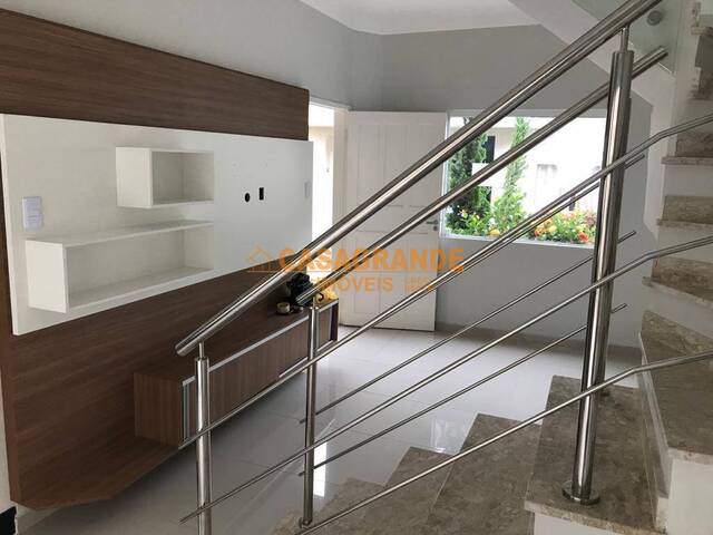 Venda em Chácaras São José - São José dos Campos