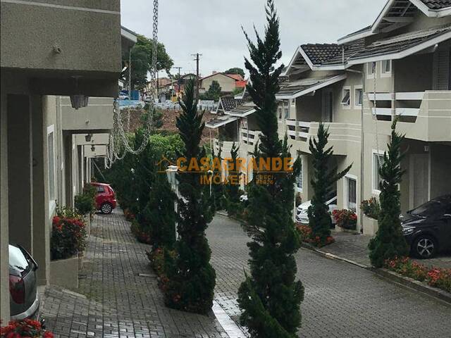 Casa para Venda em São José dos Campos - 5