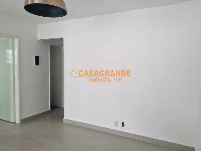 Casa para Venda em São José dos Campos - 4