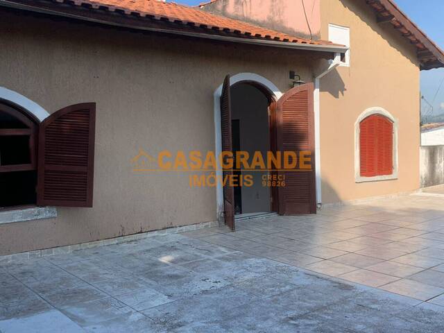 Casa para Venda em São José dos Campos - 4