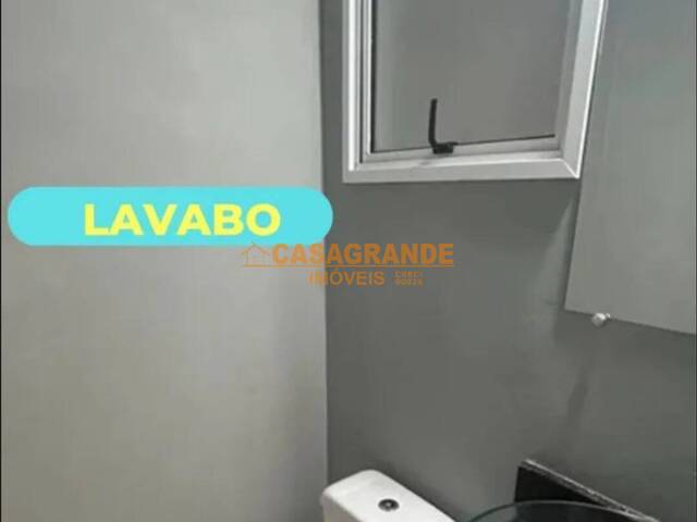 Casa para Venda em São José dos Campos - 4