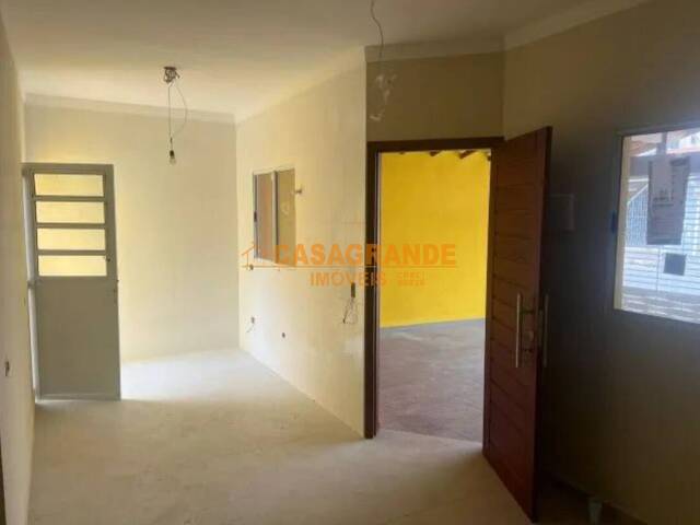 Casa para Venda em São José dos Campos - 5