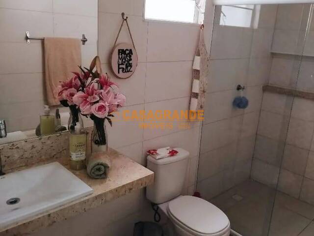 Casa para Venda em São José dos Campos - 5