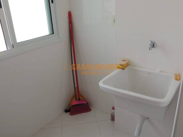 Apartamento para Venda em São José dos Campos - 4