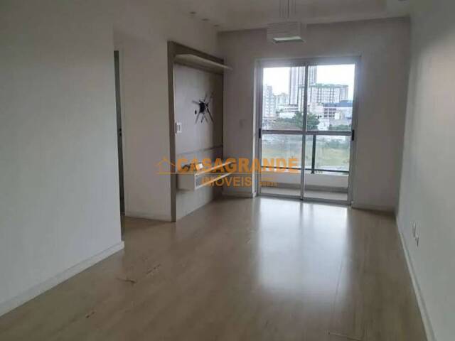 Apartamento para Venda em São José dos Campos - 2