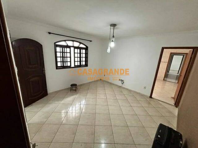 Bangalô para Venda em São José dos Campos - 5