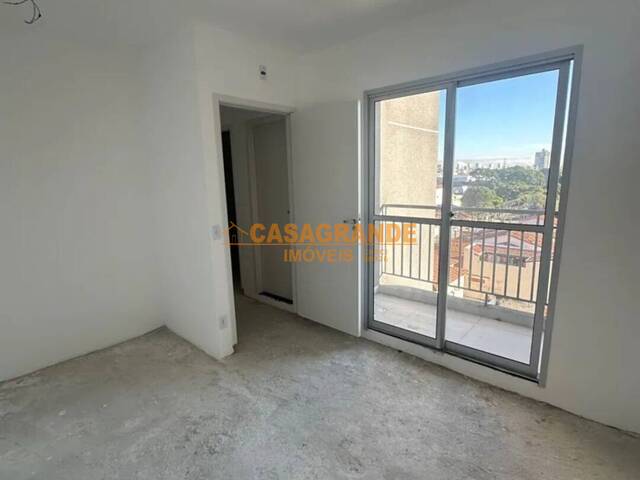 Apartamento para Venda em São José dos Campos - 4