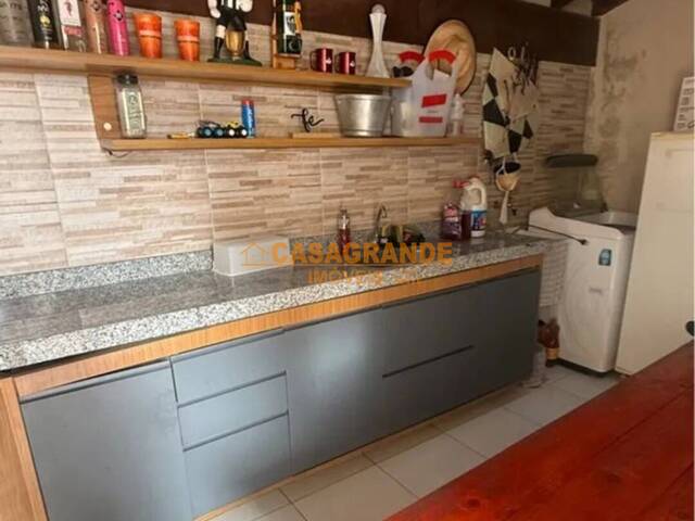 Casa para Venda em São José dos Campos - 5
