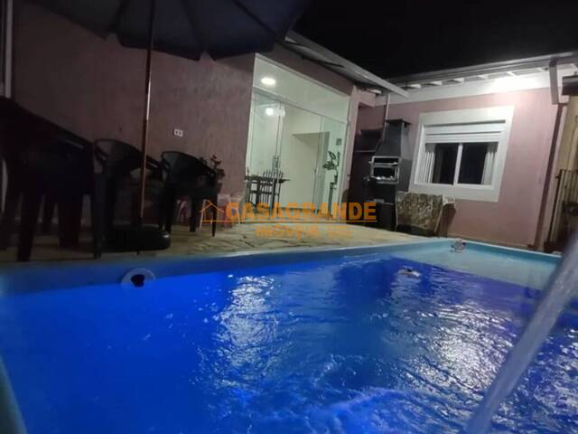Casa para Venda em São José dos Campos - 5