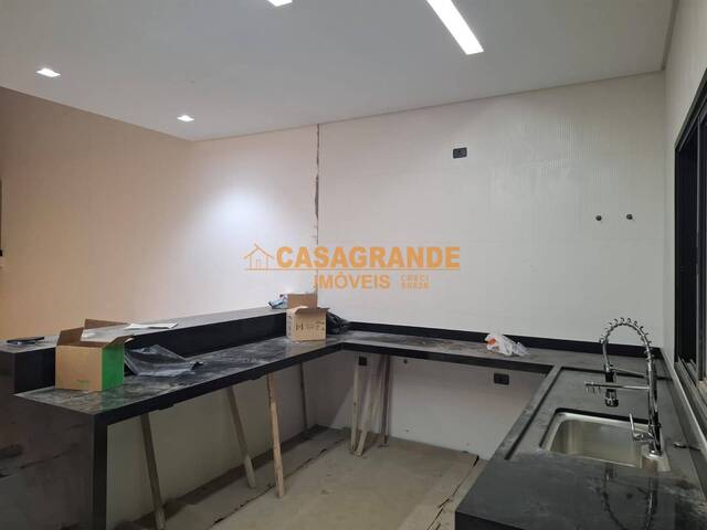 #12219 - Casa para Venda em Jacareí - SP - 3