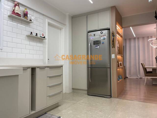 Apartamento para Venda em São José dos Campos - 4