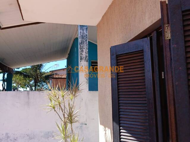 Casa para Venda em São José dos Campos - 4
