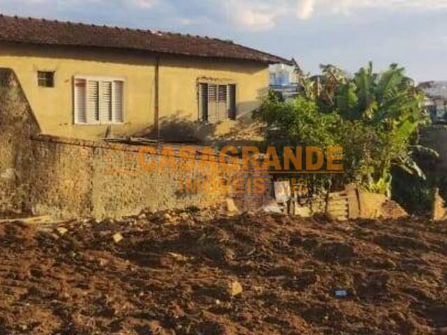 Área para Venda em São José dos Campos - 5