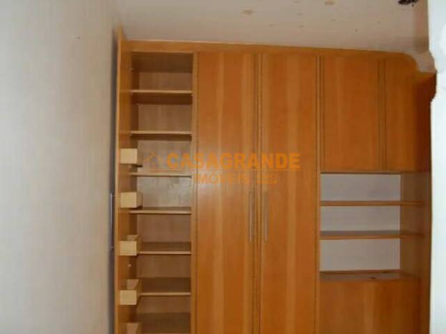 Apartamento para Venda em São José dos Campos - 4