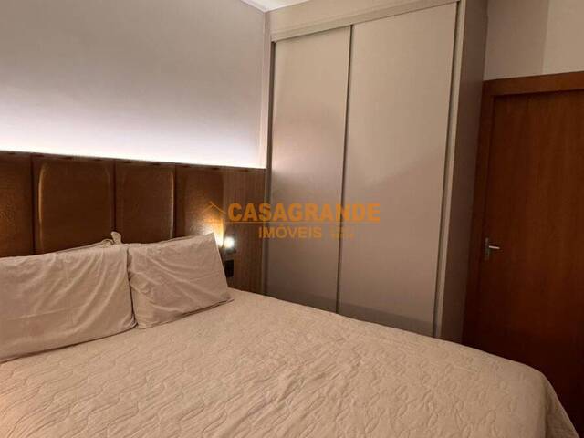 Apartamento para Venda em São José dos Campos - 4