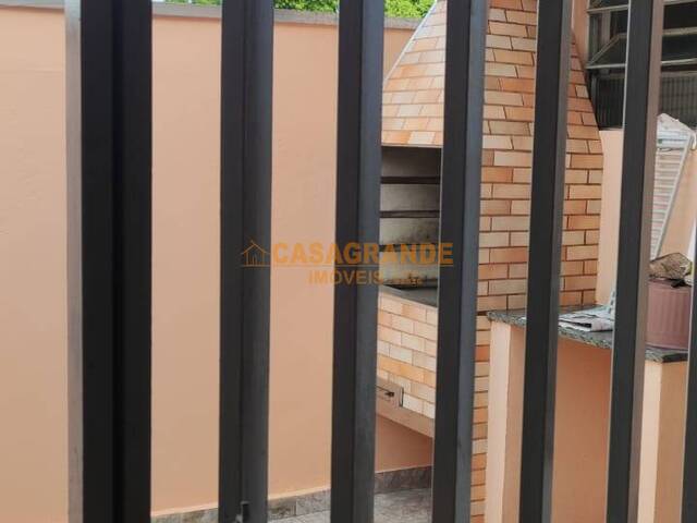 Casa para Venda em São José dos Campos - 4