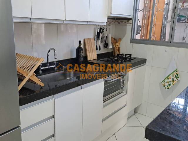 Casa para Venda em São José dos Campos - 5