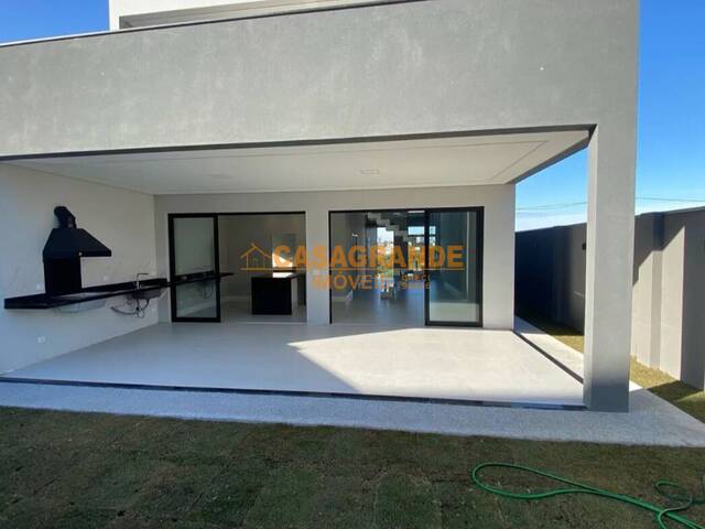 Casa para Venda em São José dos Campos - 5