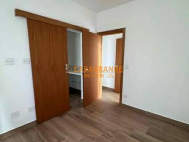 #12339 - Casa para Venda em Caçapava - SP - 2