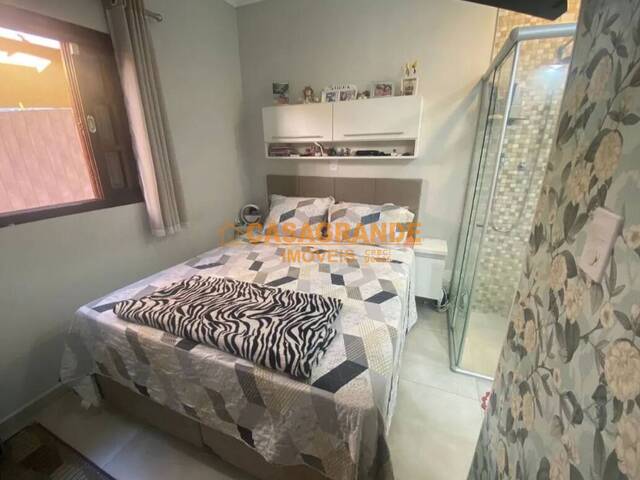 Casa para Venda em São José dos Campos - 5
