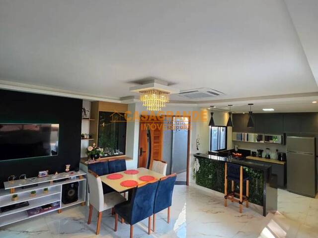 #12347 - Casa para Venda em São José dos Campos - SP - 2