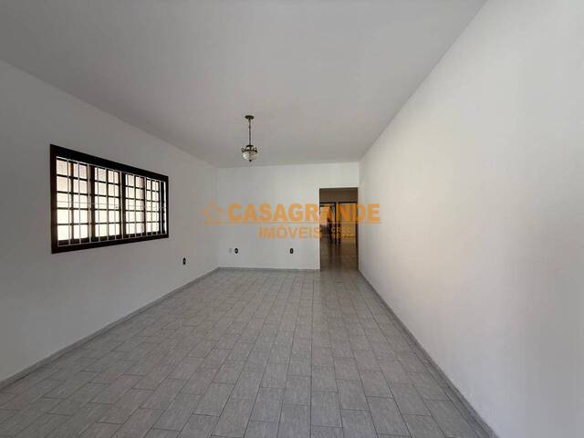 Casa para Locação em São José dos Campos - 5