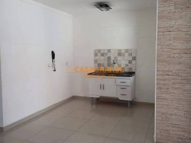 Casa para Venda em São José dos Campos - 3