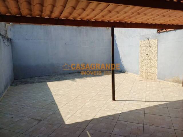 Casa para Venda em São José dos Campos - 5