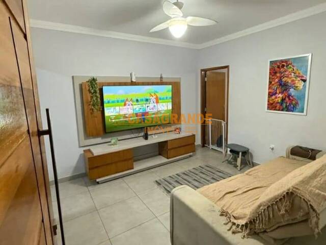 #12385 - Casa para Venda em São José dos Campos - SP - 2