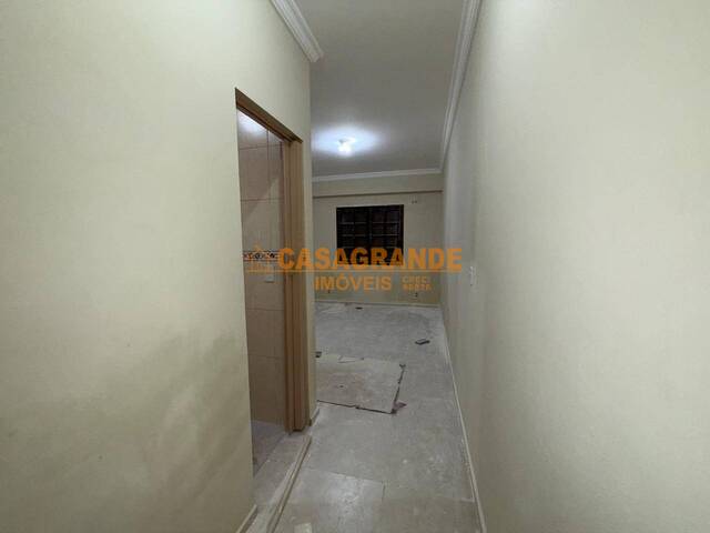 Casa para Venda em São José dos Campos - 5