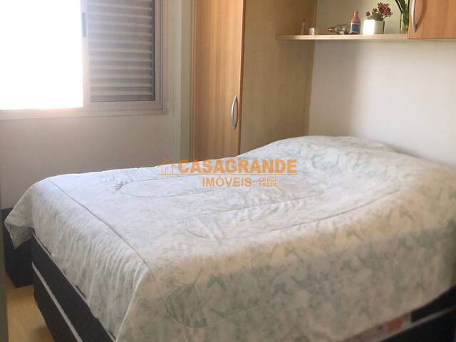 #12425 - Apartamento para Venda em São José dos Campos - SP - 3