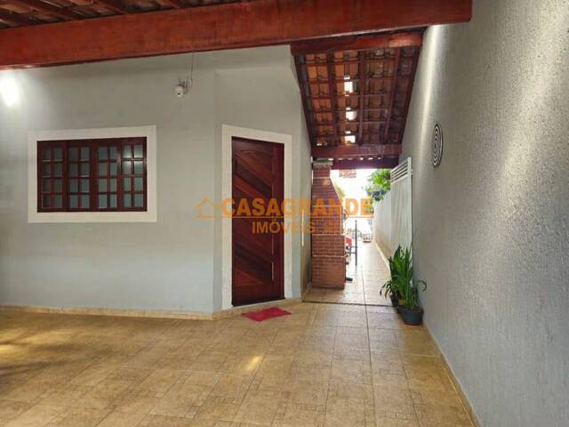 Casa para Venda em São José dos Campos - 2