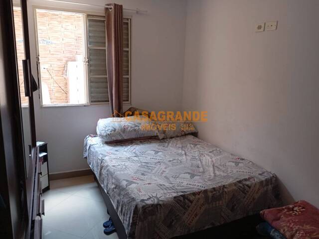 Casa para Venda em São José dos Campos - 5