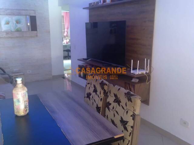 Casa para Venda em São José dos Campos - 4