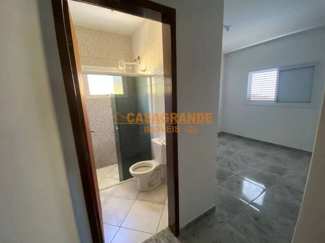 Casa para Venda em São José dos Campos - 5