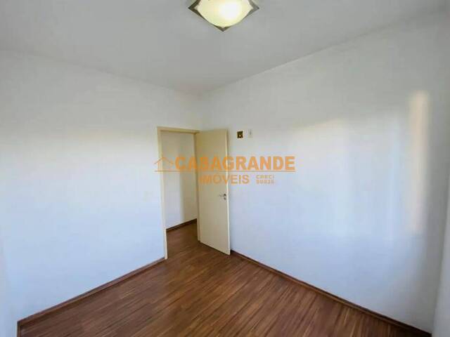 Apartamento para Locação em São José dos Campos - 4