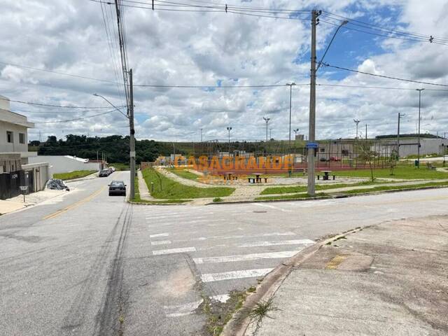 Área para Venda em São José dos Campos - 5